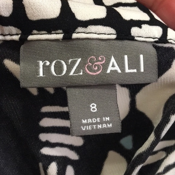 Roz & Ali Black Print Dress - Picture 6 of 7